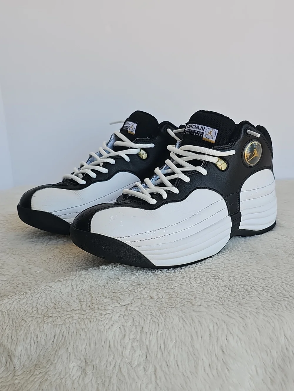 ​Jordan Jumpman Team 1 Black White Gold Size [7.5] Great Condition